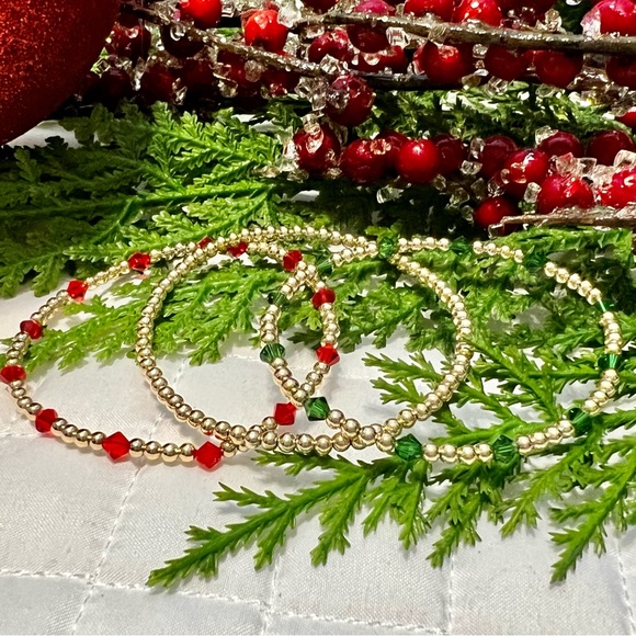 Christmas Bracelet Stack - Set of 3 Bracelets with Red and Green Crystal Beads - Picture 3 of 4